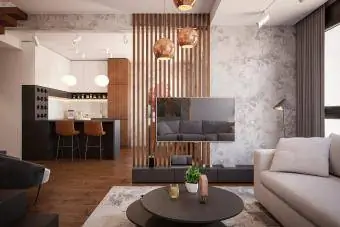 Obývací pokoj s lamelovou stěnou