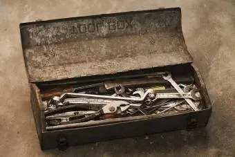 eski metal alet kutusu