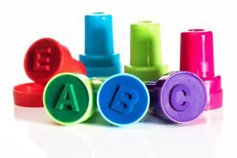 Segells de lletres de l'alfabet de colors
