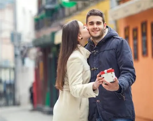 Ide dhuratash për një të dashur adoleshent