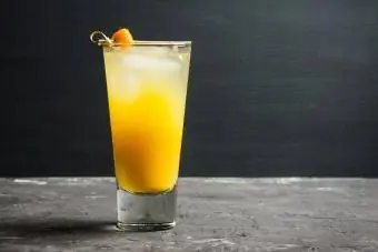 Apricot Fizz