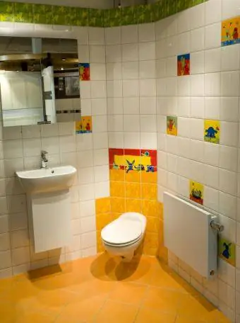 Design moderno del bagno per bambini