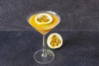 Bir bardak porno yıldızı martini