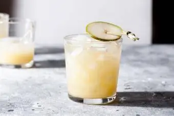 Pear cocktail