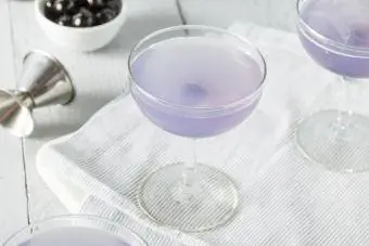 cocktail ya anga ya violet