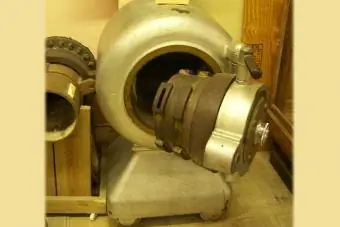 sef za topovske krogle v zgodovinskem muzeju Cedar Key
