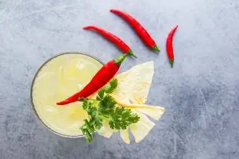 cocktail picant cu chili roșu