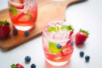 mix berry sangria