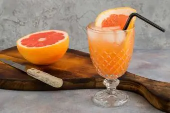 smokey paloma cocktail grapefruit klin obloha