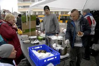 Kurtuluş Ordusu'na yemek bağışı