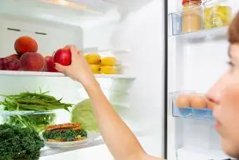 fruta en el refrigerador