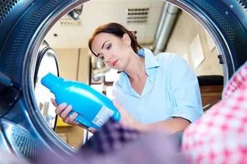 Përbërësit e zakonshëm të detergjentit të rrobave dhe çfarë bëjnë ata