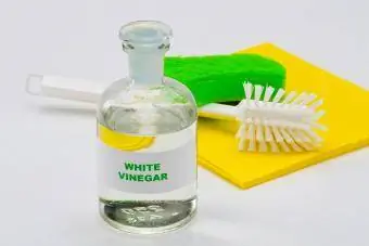 Limpiar la cocina con vinagre blanco