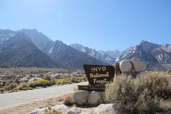 Nkag mus rau Inyo National Forest