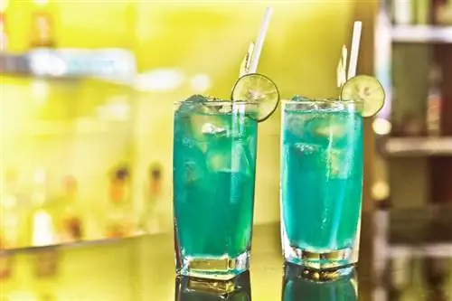 Receta e çajit të ftohtë me ngjyra dhe të forta blu Long Island