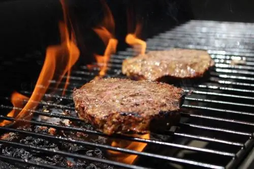 Combien de temps faites-vous griller des hamburgers : tableau des temps de cuisson