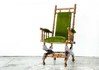 Yeşil yünlü klasik tarz sallanan sandalye