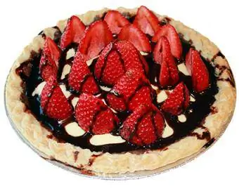 Fudge Pie mit Erdbeeren und Schokoladenganache