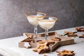 Pasko Eggnog cocktail