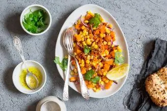 Maïs et oignons avec patates douces