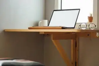 Bærbar sammenleggbar skrivebord