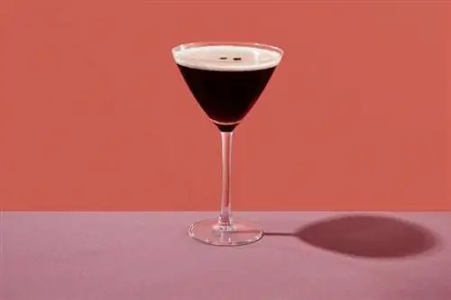 Espresso Martini receptes, lai sāktu savu vakaru
