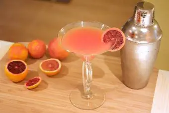 Martini Oranye Darah