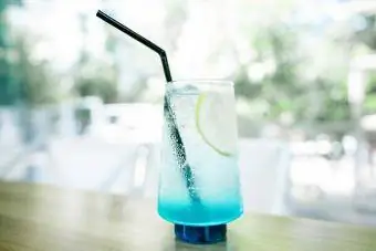 Bonnie Blue Gin Fizz