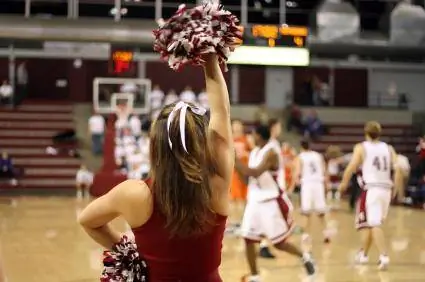 Crowd-chants til basketball