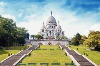 Bazilika Sacre Coeur na Montmartre v Paríži