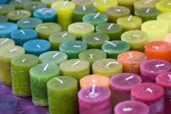 Farebné sviečky