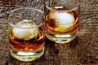 Whisky con ghiaccio