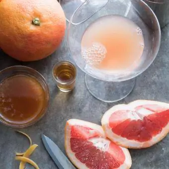 Bazalkový grapefruitový koktejl