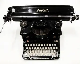 Macchina da scrivere Olivetti M40