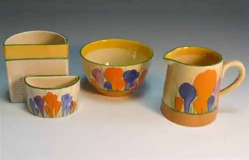 Кларис Клиффтин керамикасын жана анын уникалдуу чеберчилигин изилдөө