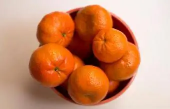 Taze portakallar
