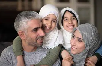 Egipatska porodica se zajedno smije