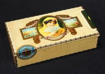 Антична кутия за пури Superiores