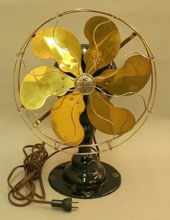 Electric Oscillating Table Fan ni Emerson