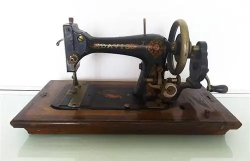 Gabay sa Davis Sewing Machine: Mga Pangunahing Modelo & Mga Halaga