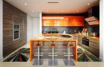 Moderný interiér domácej kuchyne