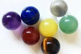 Sete pedras de chakras de cura