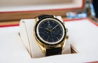 Omega Speedmaster sat