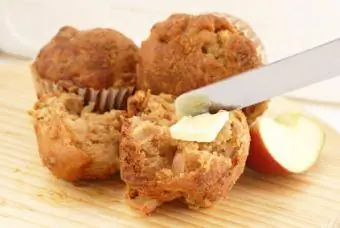 আপেল গম muffins