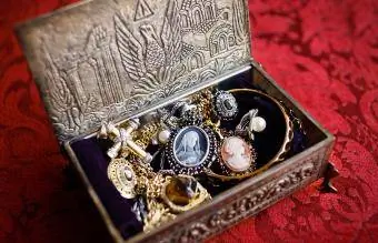 קופסת תכשיטים עתיקה