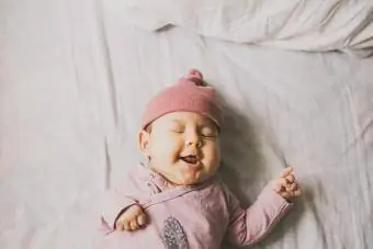 Bebek gülüyor