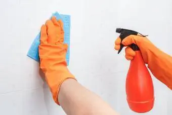 Limpieza manual de la pared