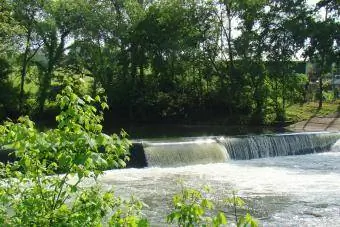 Bwawa la Wallace kwenye Elkhorn Creek, Georgetown, Kentucky