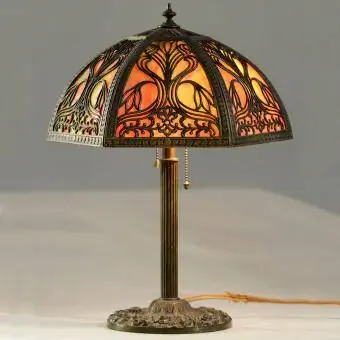 Vintage sārņu stikla galda lampa