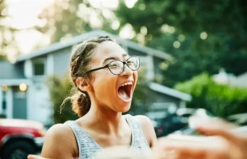 11 מתיחות קלות מובטחות כדי לקבל צחוקים